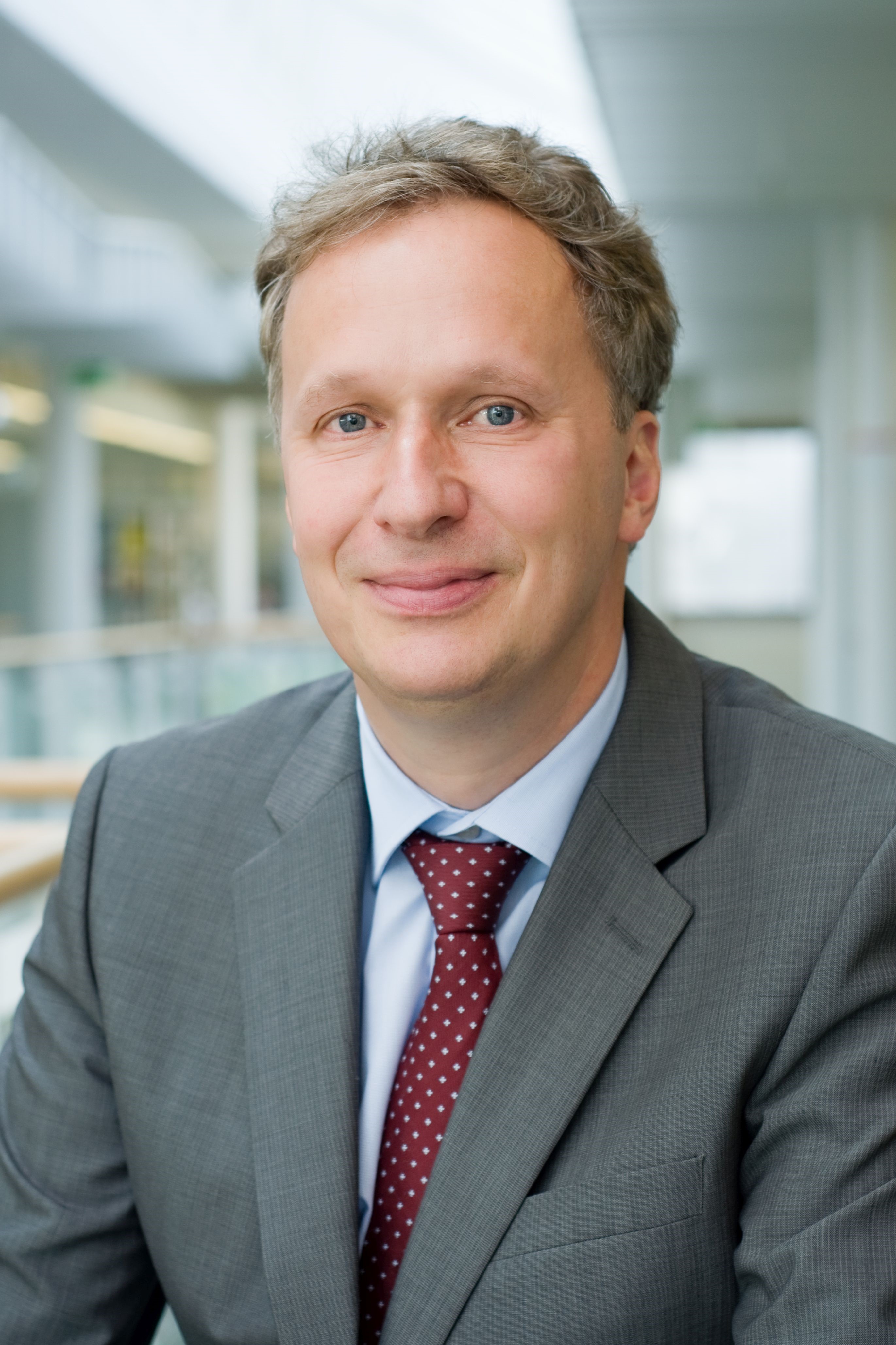 Prof. Dr. Bernd Waas